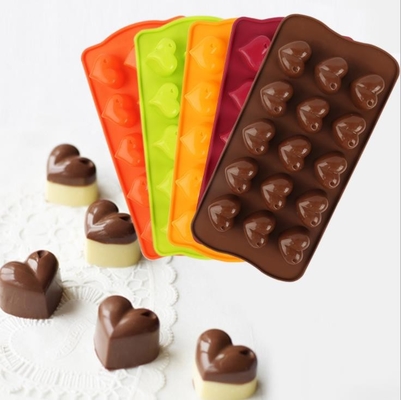 Os moldes comerciais do chocolate do silicone do bebê, chocolate profissional moldam o produto comestível