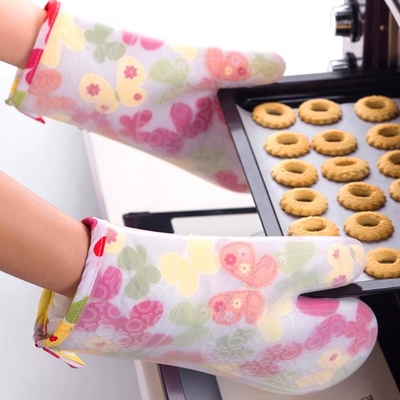 Silicone transparente que cozinha luvas, teste padrão de borboleta das luvas do calor do silicone