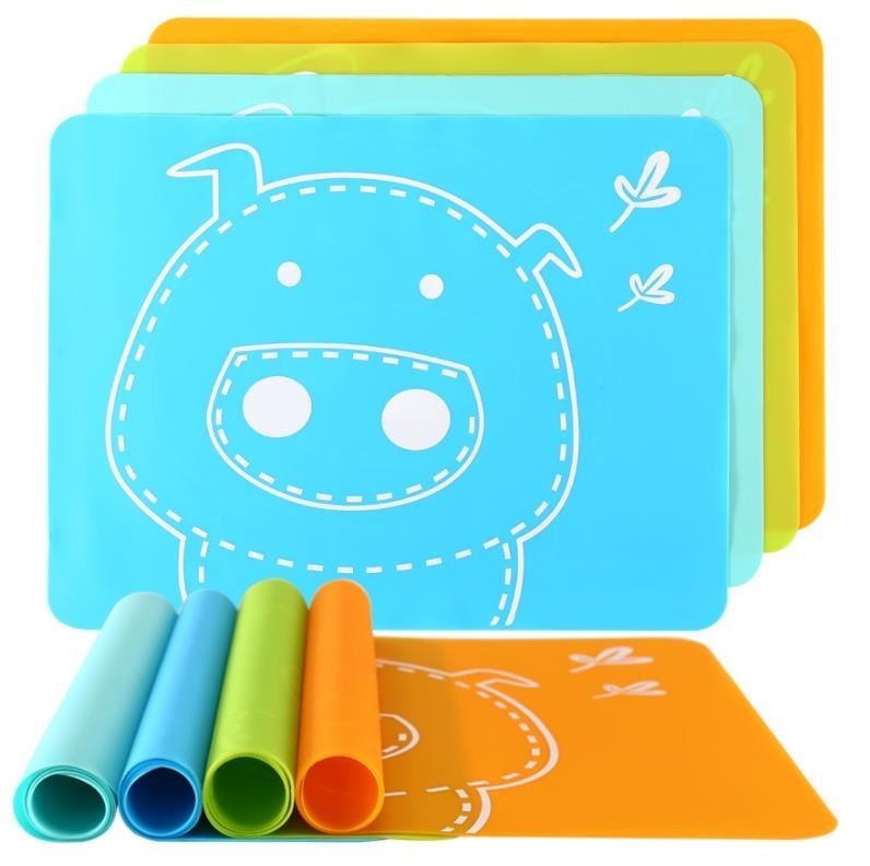 O silicone da imagem dos desenhos animados caçoa o multi alimento resistente ao calor colorido do produto colocado